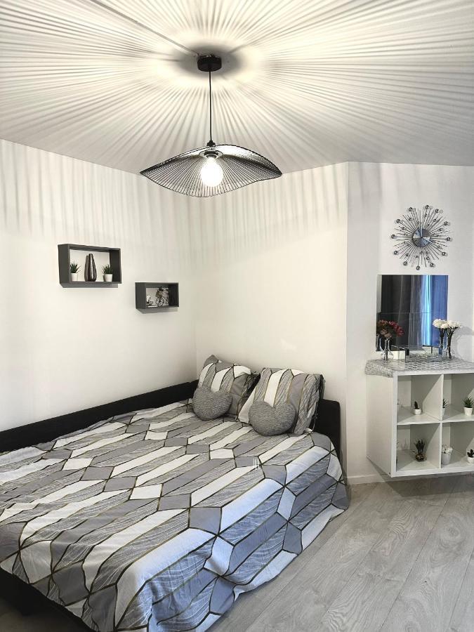 Jolie Appartement Duplex 2 Min Gare-Disney Et Paris 15 Min Noisy-le-Grand Exterior photo